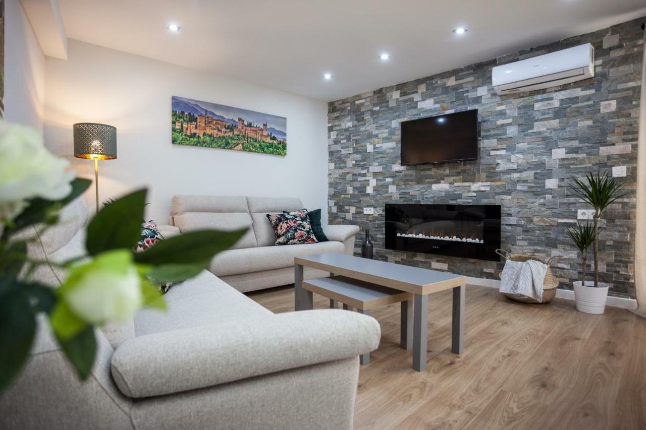 Apartamentos Reina Isabel Granada Exteriér fotografie
